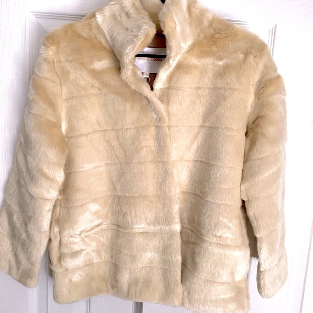 Glamorous Tan/Beige Faux Fur Coat Jacket w collar